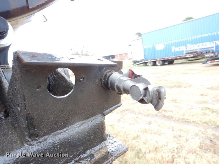 image for item DJ0349 2007 Ranch end dump trailer