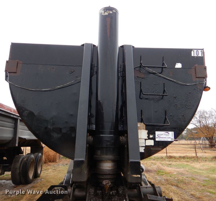 image for item DJ0349 2007 Ranch end dump trailer