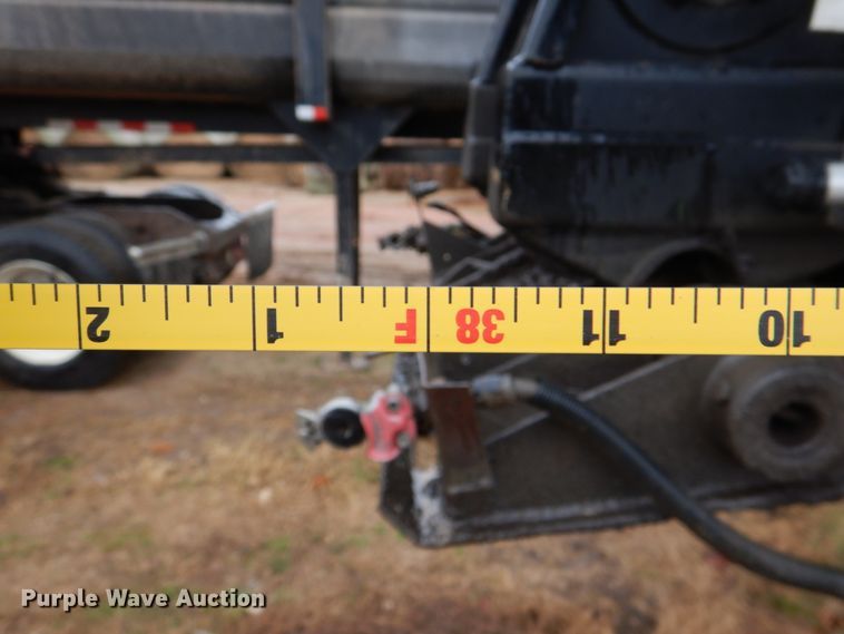 image for item DJ0349 2007 Ranch end dump trailer