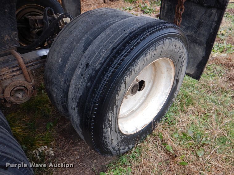 image for item DJ0349 2007 Ranch end dump trailer