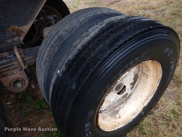 image for item DJ0349 2007 Ranch end dump trailer