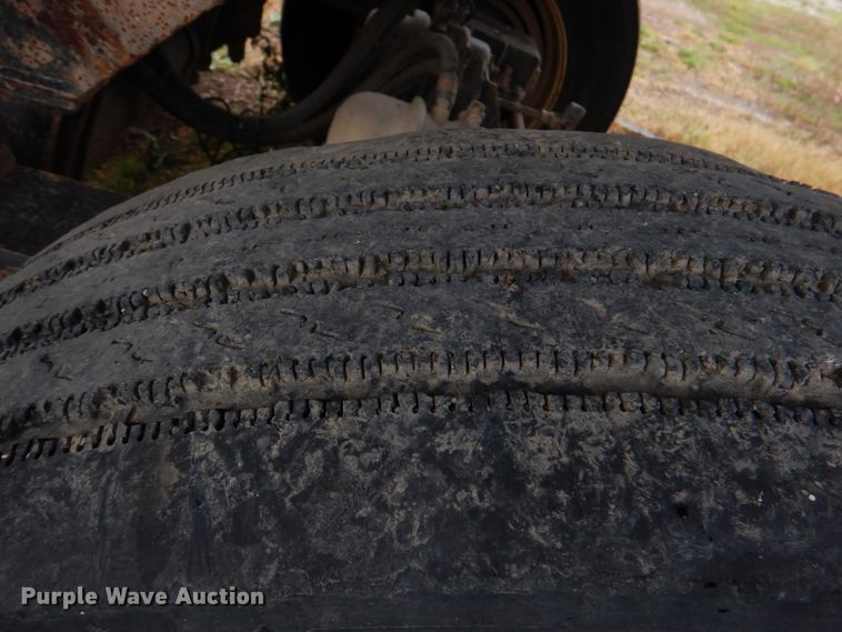 image for item DJ0349 2007 Ranch end dump trailer