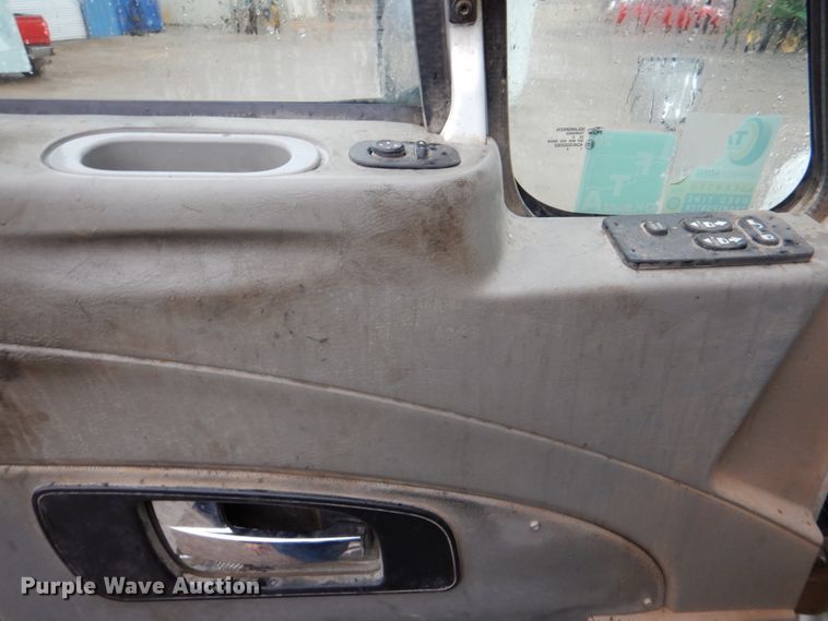 image for item DJ0350 2014 International ProStar  semi truck