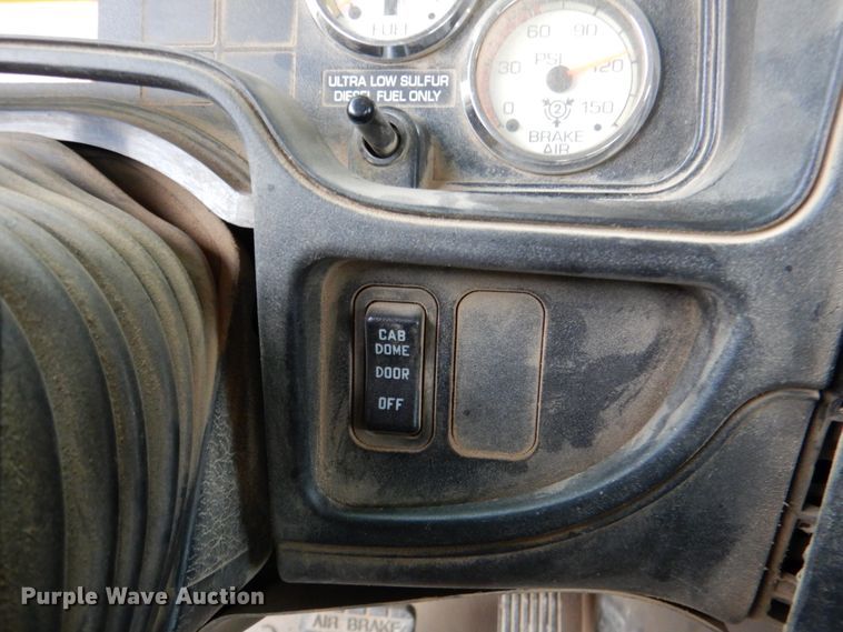 image for item DJ0350 2014 International ProStar  semi truck