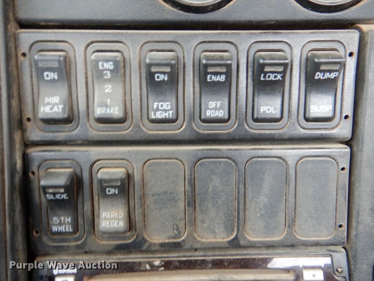 image for item DJ0350 2014 International ProStar  semi truck