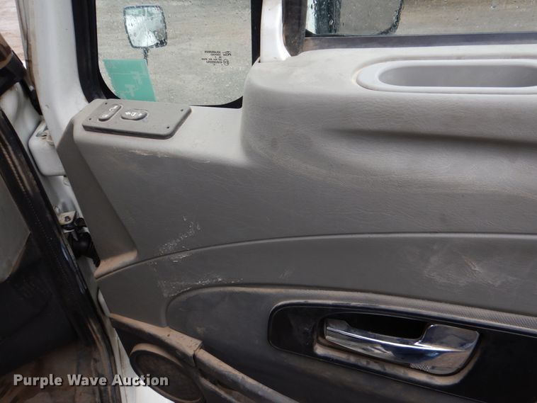 image for item DJ0350 2014 International ProStar  semi truck