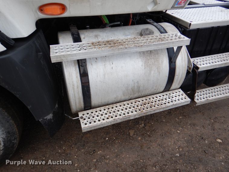 image for item DJ0350 2014 International ProStar  semi truck