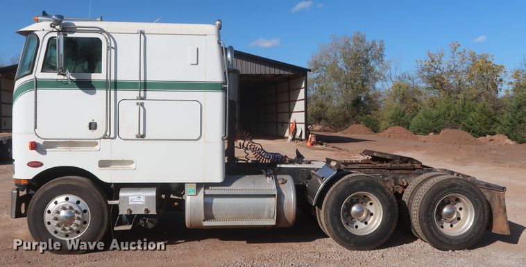 image for item DJ1819 1984 Peterbilt 362  semi truck