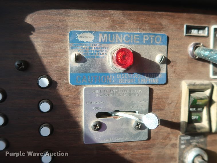 image for item DJ1819 1984 Peterbilt 362  semi truck