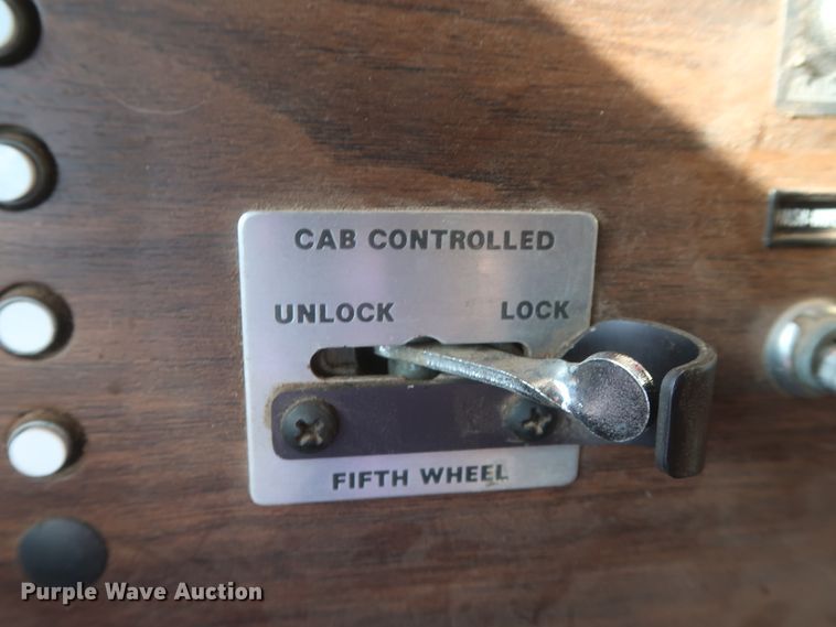 image for item DJ1819 1984 Peterbilt 362  semi truck