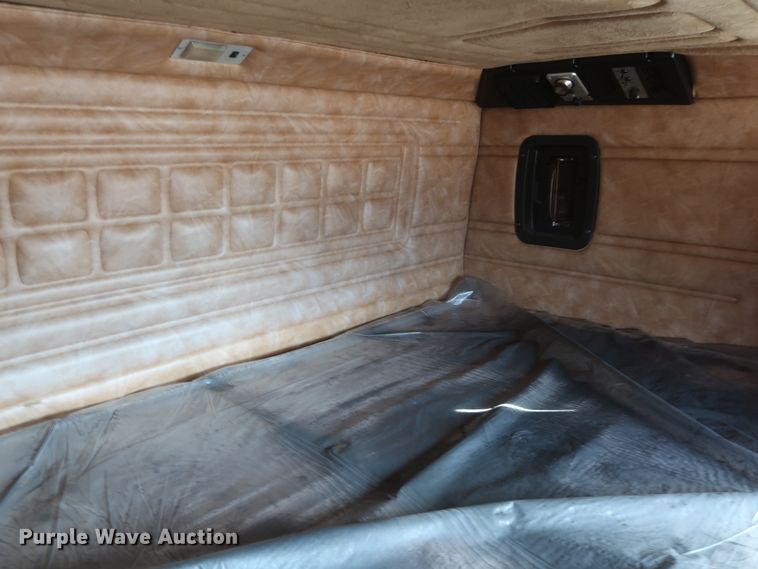 image for item DJ1819 1984 Peterbilt 362  semi truck