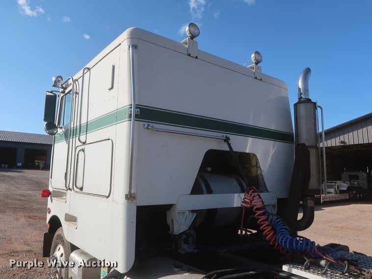 image for item DJ1819 1984 Peterbilt 362  semi truck