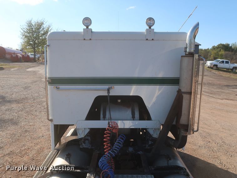 image for item DJ1819 1984 Peterbilt 362  semi truck