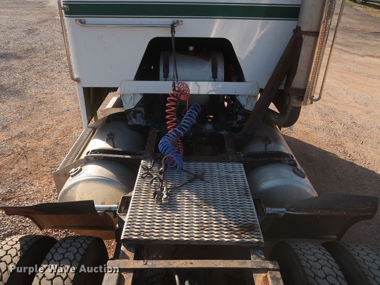 image for item DJ1819 1984 Peterbilt 362  semi truck