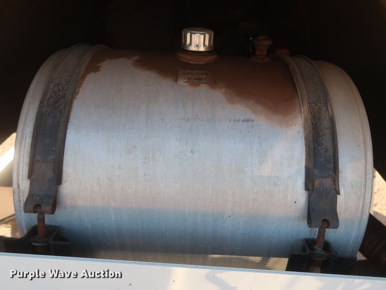 image for item DJ1819 1984 Peterbilt 362  semi truck