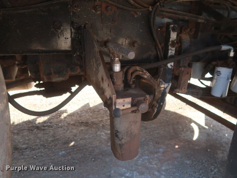 image for item DJ1819 1984 Peterbilt 362  semi truck