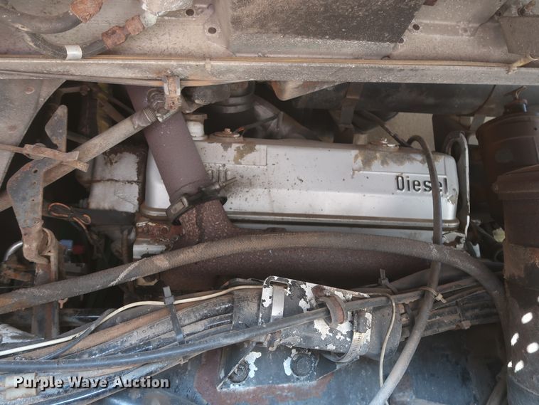 image for item DJ1819 1984 Peterbilt 362  semi truck