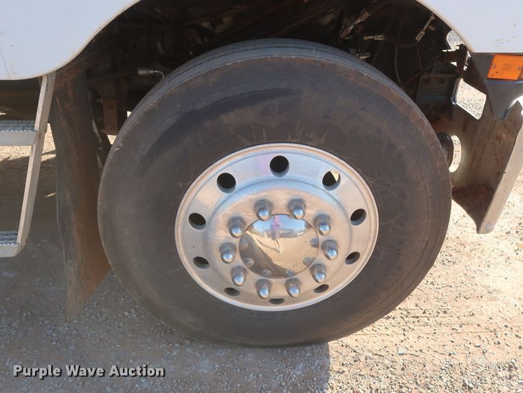 image for item DJ1819 1984 Peterbilt 362  semi truck