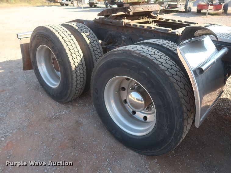 image for item DJ1819 1984 Peterbilt 362  semi truck