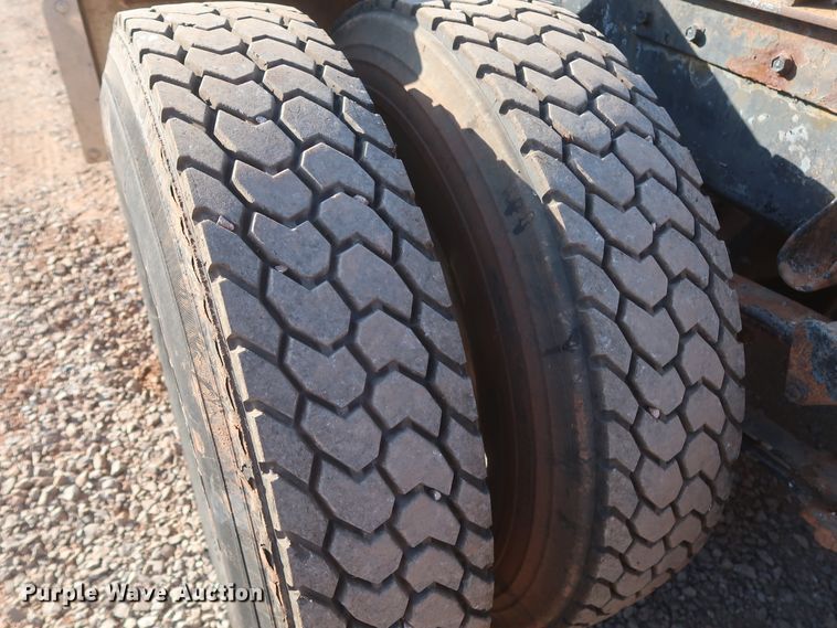 image for item DJ1819 1984 Peterbilt 362  semi truck