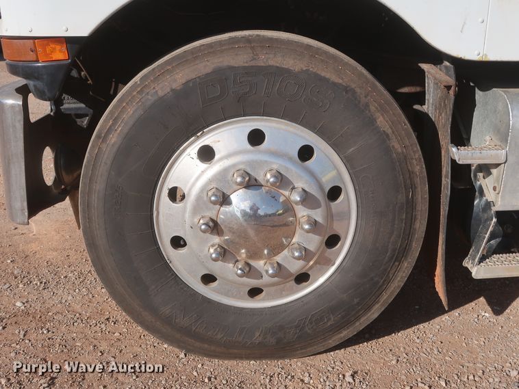 image for item DJ1819 1984 Peterbilt 362  semi truck