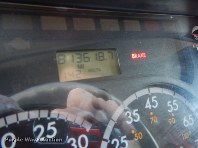 image for item DJ5797 2013 Freightliner Cascadia 125  semi truck