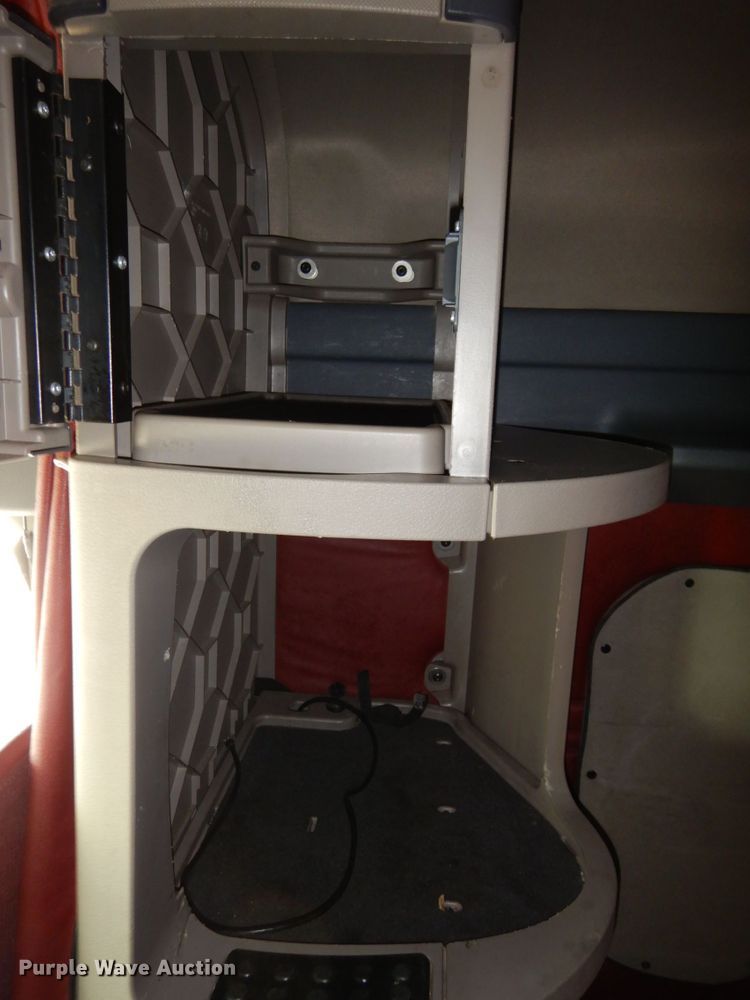 image for item DJ5797 2013 Freightliner Cascadia 125  semi truck