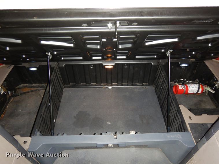 image for item DJ5797 2013 Freightliner Cascadia 125  semi truck