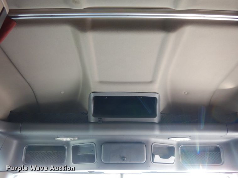 image for item DJ5797 2013 Freightliner Cascadia 125  semi truck