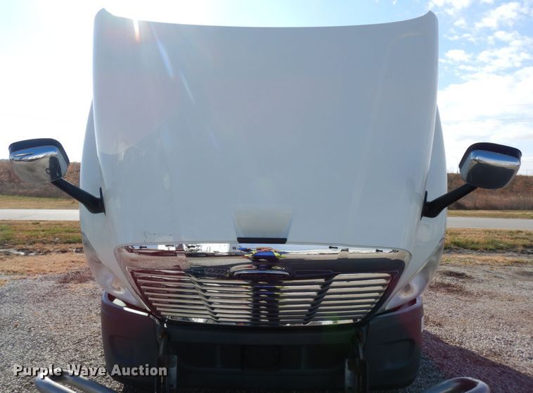 image for item DJ5797 2013 Freightliner Cascadia 125  semi truck