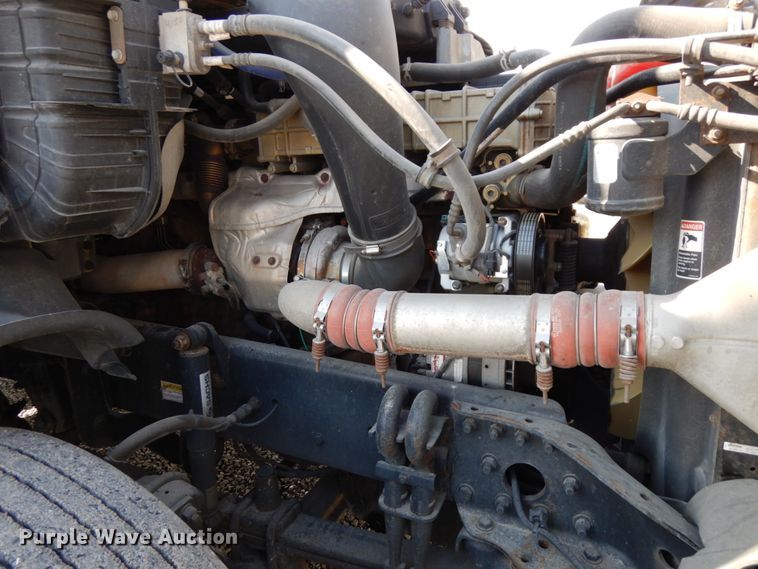 image for item DJ5797 2013 Freightliner Cascadia 125  semi truck