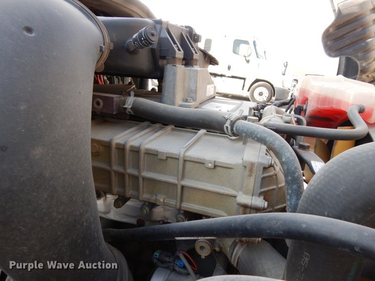 image for item DJ5797 2013 Freightliner Cascadia 125  semi truck