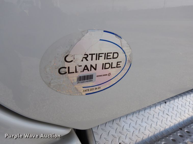 image for item DJ5797 2013 Freightliner Cascadia 125  semi truck