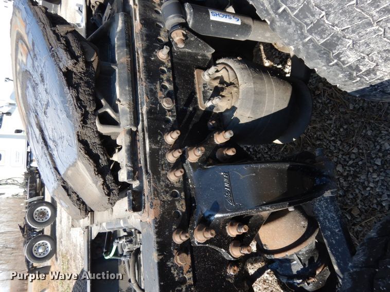 image for item DJ5797 2013 Freightliner Cascadia 125  semi truck