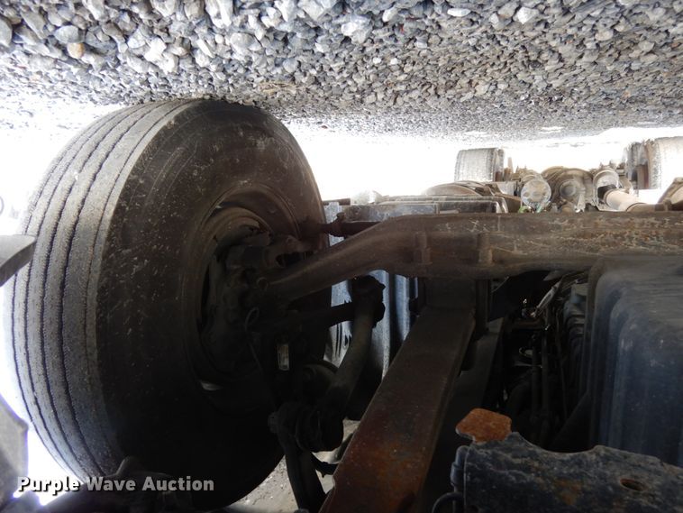 image for item DJ5797 2013 Freightliner Cascadia 125  semi truck