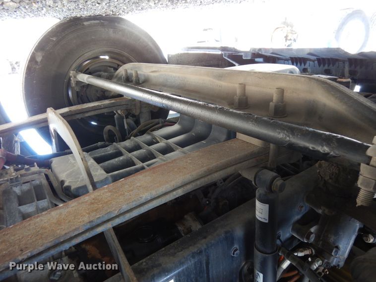 image for item DJ5797 2013 Freightliner Cascadia 125  semi truck