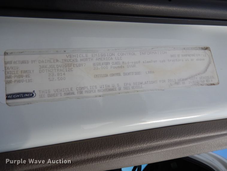 image for item DJ5797 2013 Freightliner Cascadia 125  semi truck