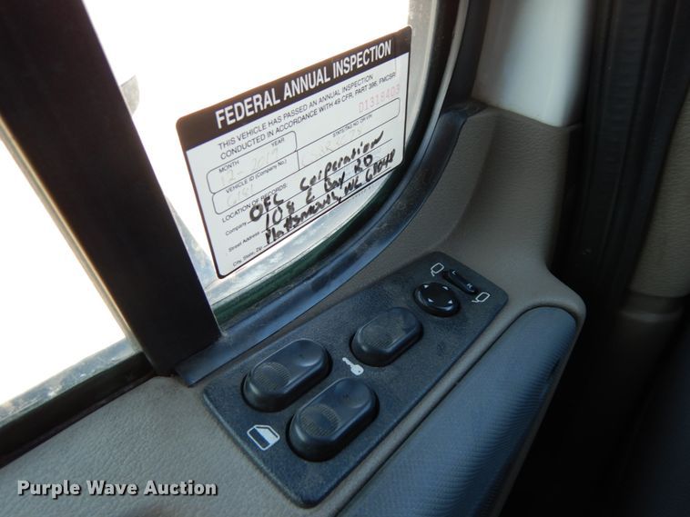 image for item DJ5798 2012 Freightliner Cascadia 125  semi truck