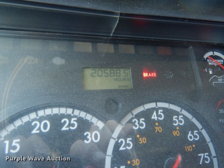 image for item DJ5798 2012 Freightliner Cascadia 125  semi truck