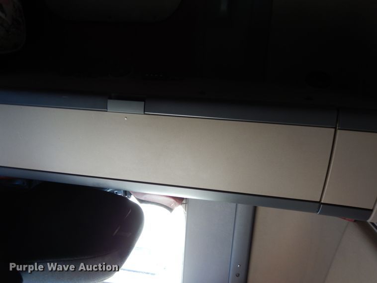 image for item DJ5798 2012 Freightliner Cascadia 125  semi truck