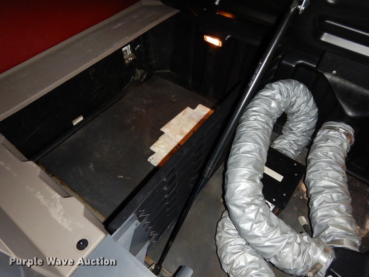 image for item DJ5798 2012 Freightliner Cascadia 125  semi truck