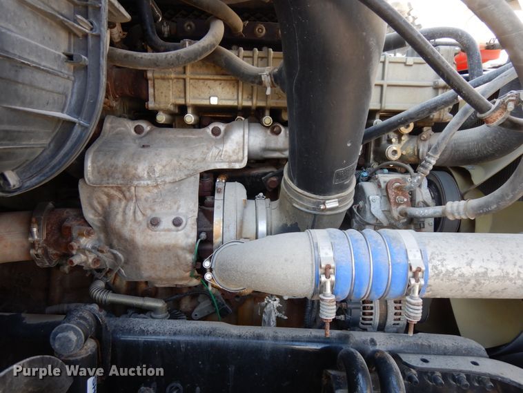 image for item DJ5798 2012 Freightliner Cascadia 125  semi truck