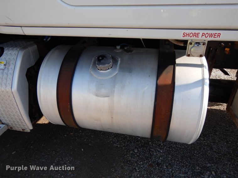 image for item DJ5798 2012 Freightliner Cascadia 125  semi truck