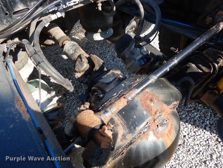 image for item DJ5798 2012 Freightliner Cascadia 125  semi truck