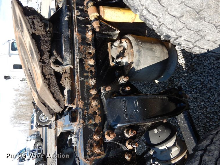 image for item DJ5798 2012 Freightliner Cascadia 125  semi truck