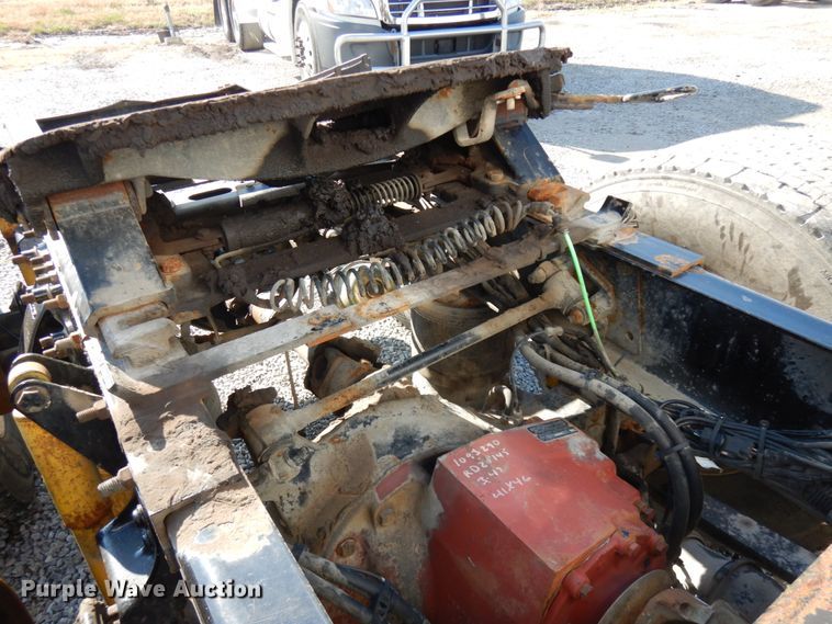 image for item DJ5798 2012 Freightliner Cascadia 125  semi truck