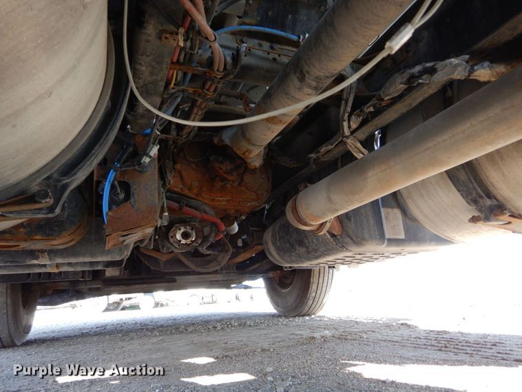 image for item DJ5798 2012 Freightliner Cascadia 125  semi truck