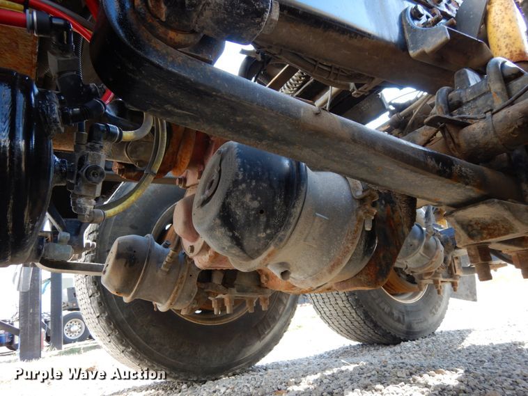 image for item DJ5798 2012 Freightliner Cascadia 125  semi truck