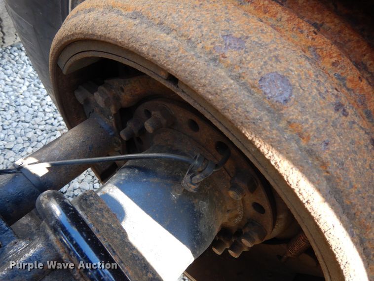 image for item DJ5798 2012 Freightliner Cascadia 125  semi truck