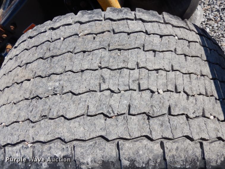 image for item DJ5798 2012 Freightliner Cascadia 125  semi truck